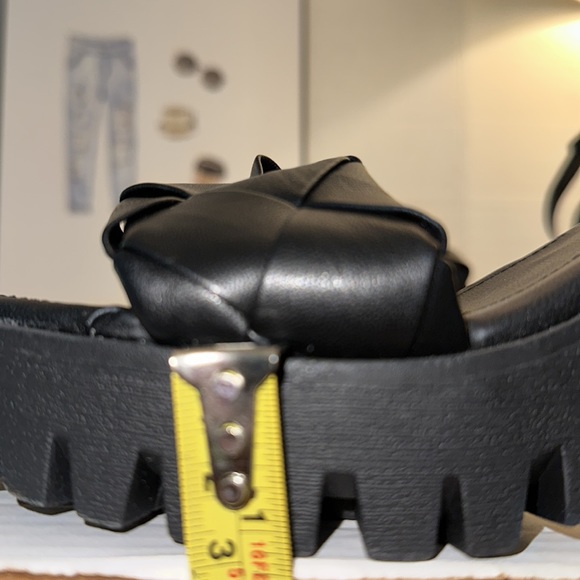 🆕Madden Girl Platform Sandals - Picture 12 of 12